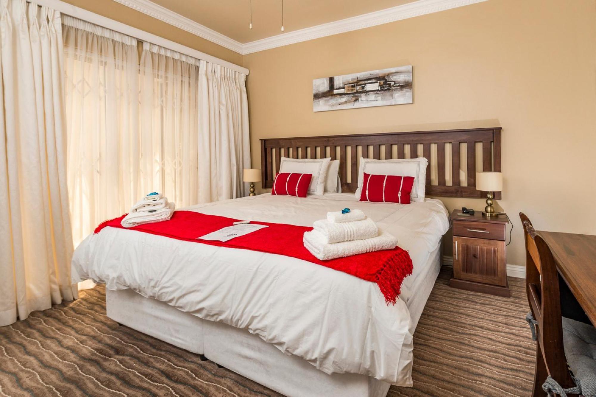 Guesthouse De Tijger Lodge Parow Exterior photo